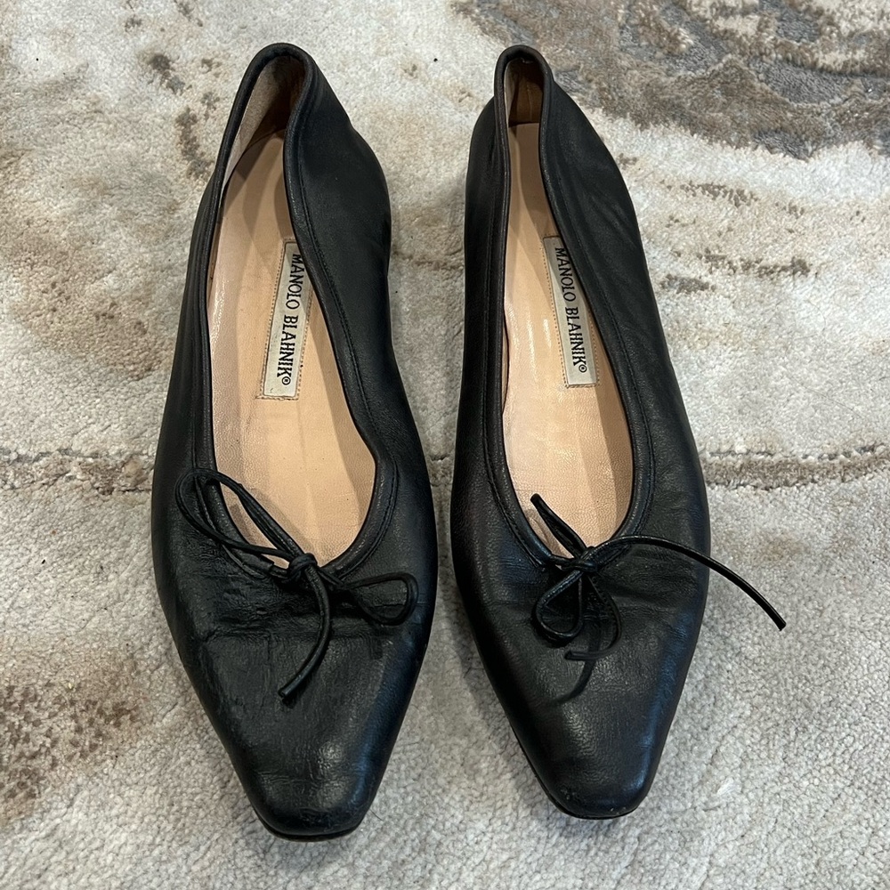 Manolo Blahnik Pointed Toe Tie Flats
